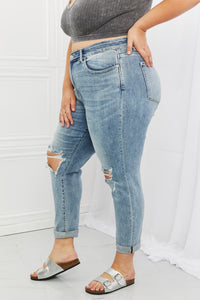 Judy Blue Malia Full Size Mid Rise Boyfriend Jeans