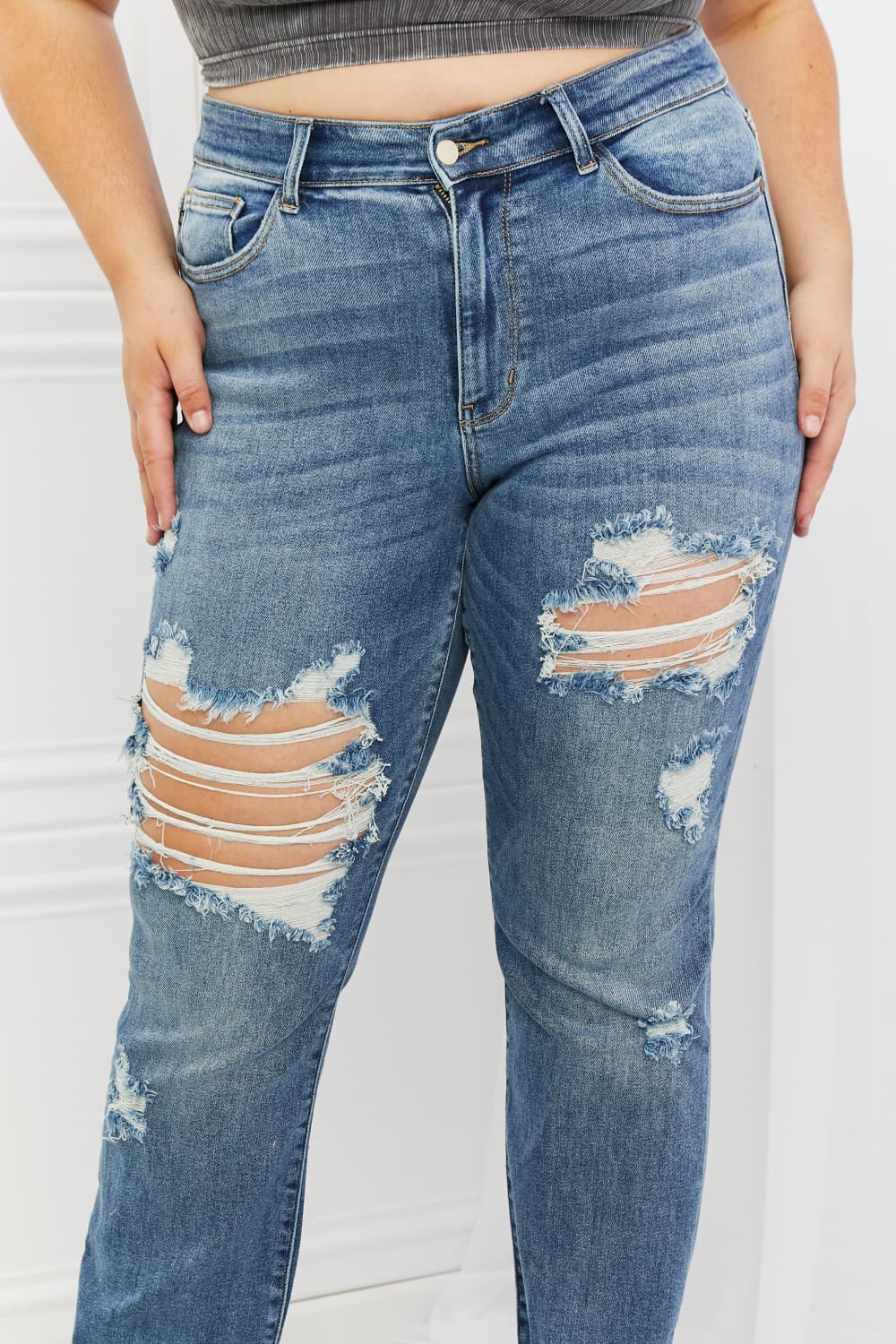 Judy Blue Bella Full Size Distressed Straight Jeans