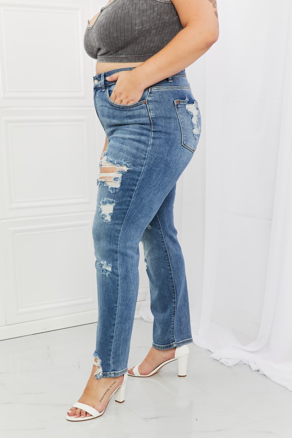 Judy Blue Bella Full Size Distressed Straight Jeans